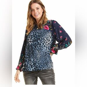 NWT Sonja Betro Mixed Print Blouse Top Size Medium